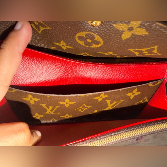 Louis Vuitton Brown Monogram Case with Red Button - Picture 4 of 8